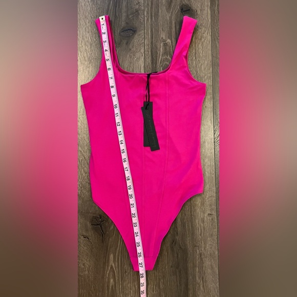 NWT House of Harlow 1960 All-Day Contour Bodysuit Magenta Pink Size Small - Picture 12 of 14